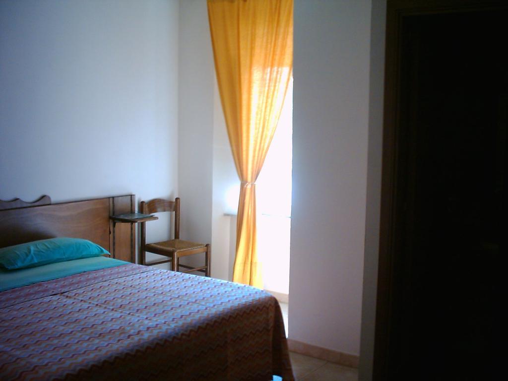 רוזיניאנו מריטימו Hotel Il Malandrone מראה חיצוני תמונה
