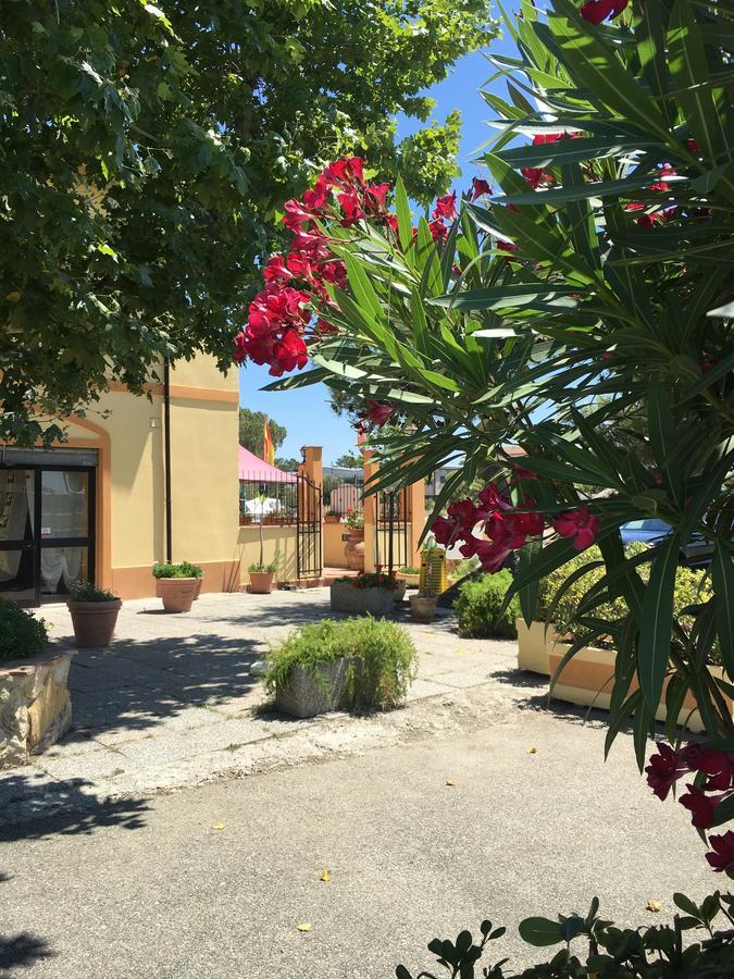 רוזיניאנו מריטימו Hotel Il Malandrone מראה חיצוני תמונה